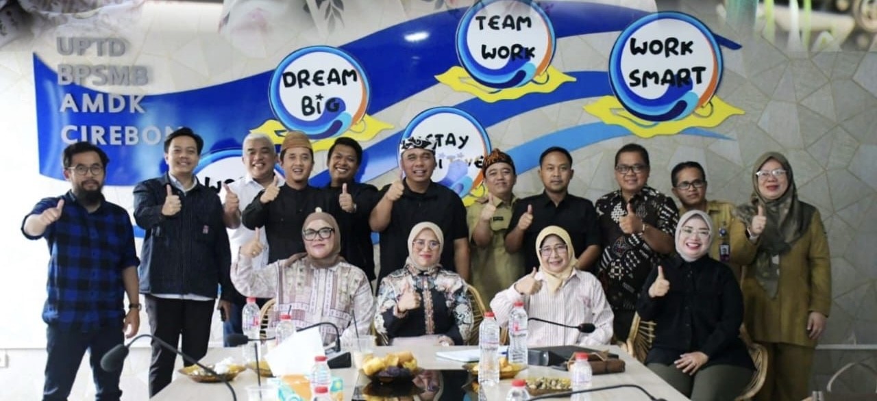 Siti Qomariyah Tinjau Kinerja UPTD Balai Pengujian dan Sertifikasi Mutu Air Minum Dalam Kemasan