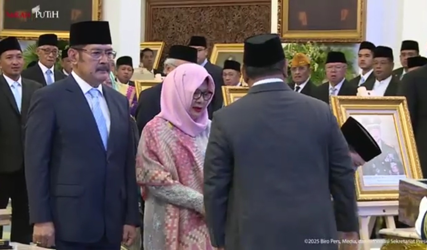 Prabowo Tetapkan Soeharto Jadi Pahlawan, Diterima Tutut dan Bambang