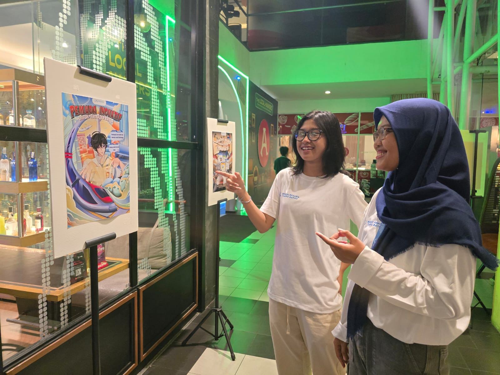 Lomba Poster Nasional 2025 di ARTOTEL TS Suites Surabaya Jadi Wadah Ekspresi Kreatif Generasi Muda