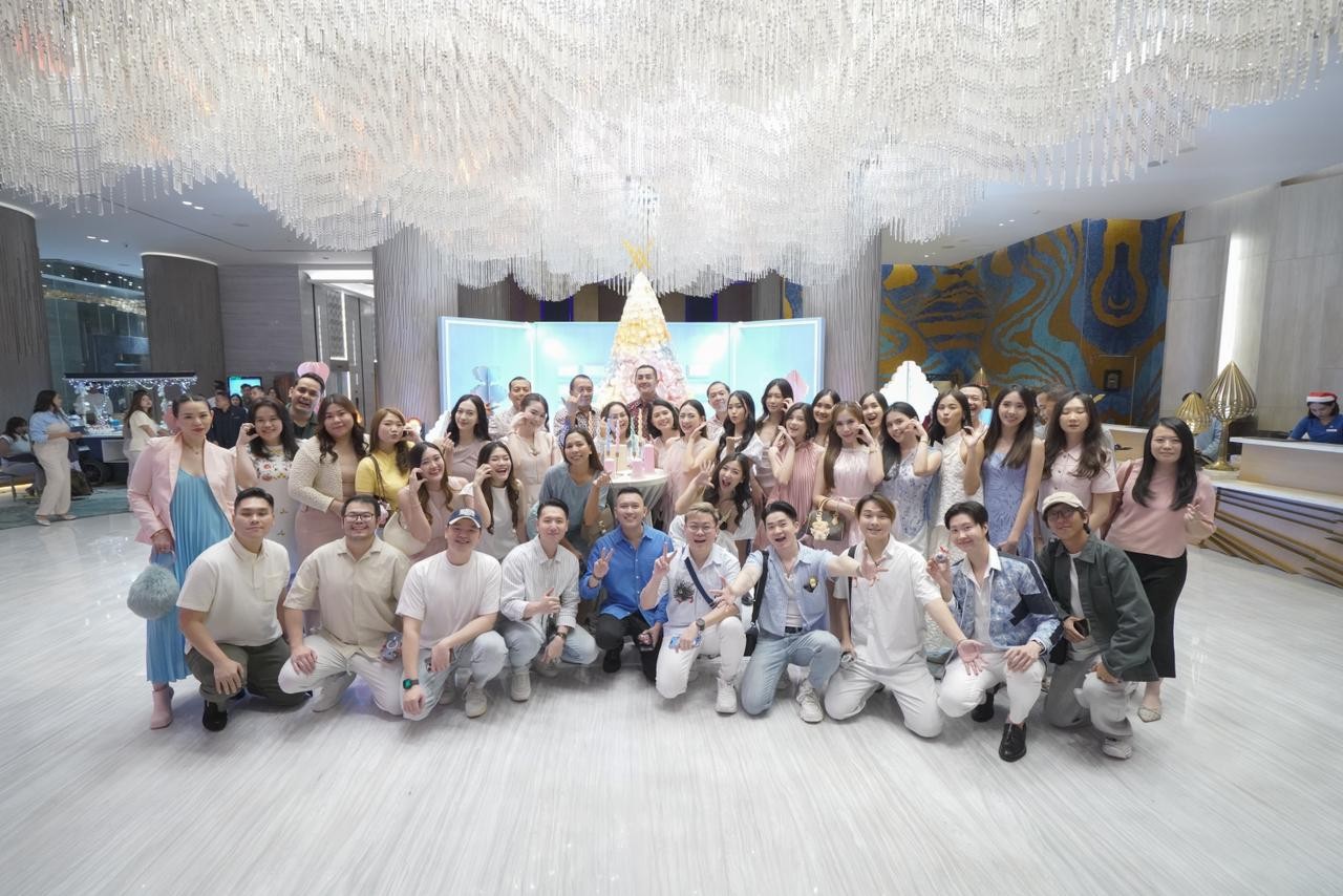 The Gallery of Joy: Vasa Hotel Surabaya Hadirkan Perayaan Natal Penuh Warna dan Cita Rasa