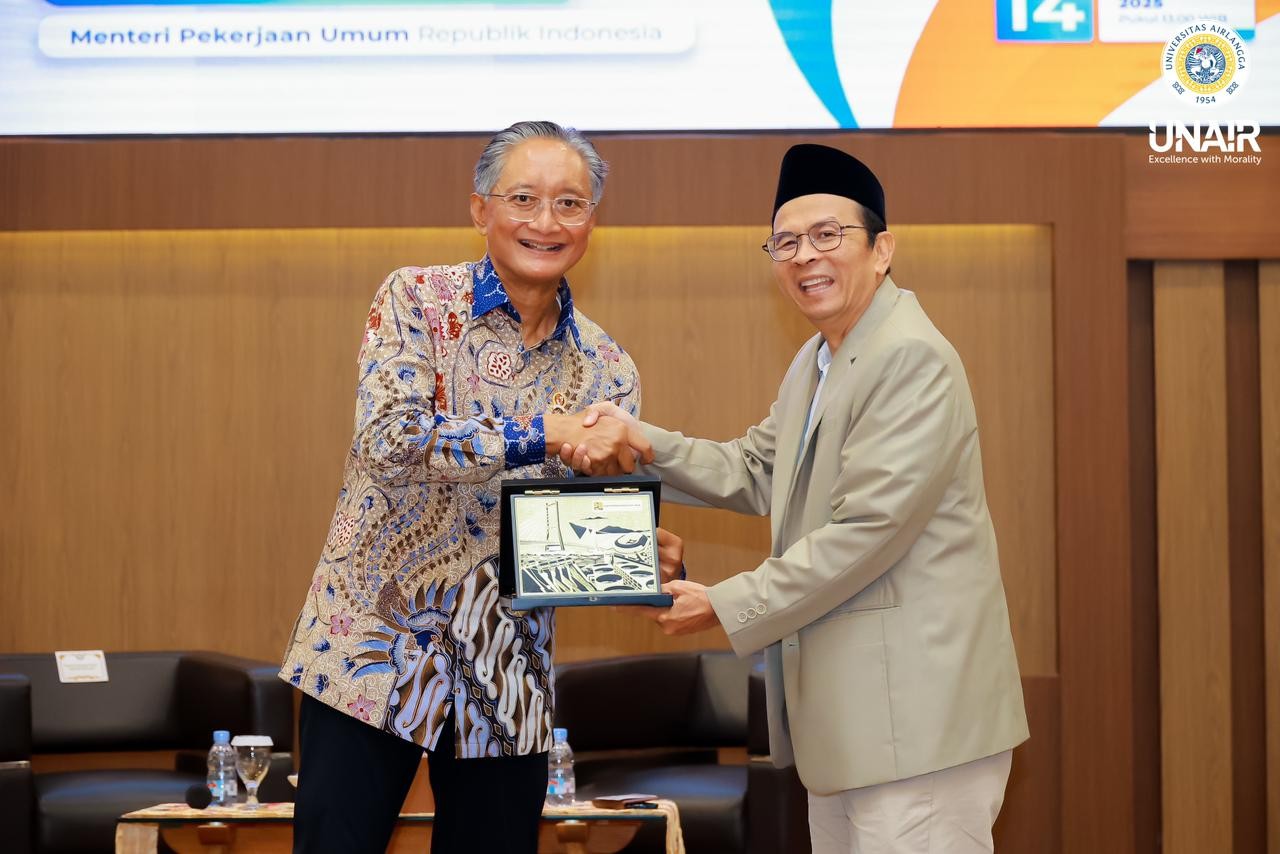 Menteri PU Uraikan Arah Baru Pembangunan Infrastruktur di Dies Natalis UNAIR ke-71