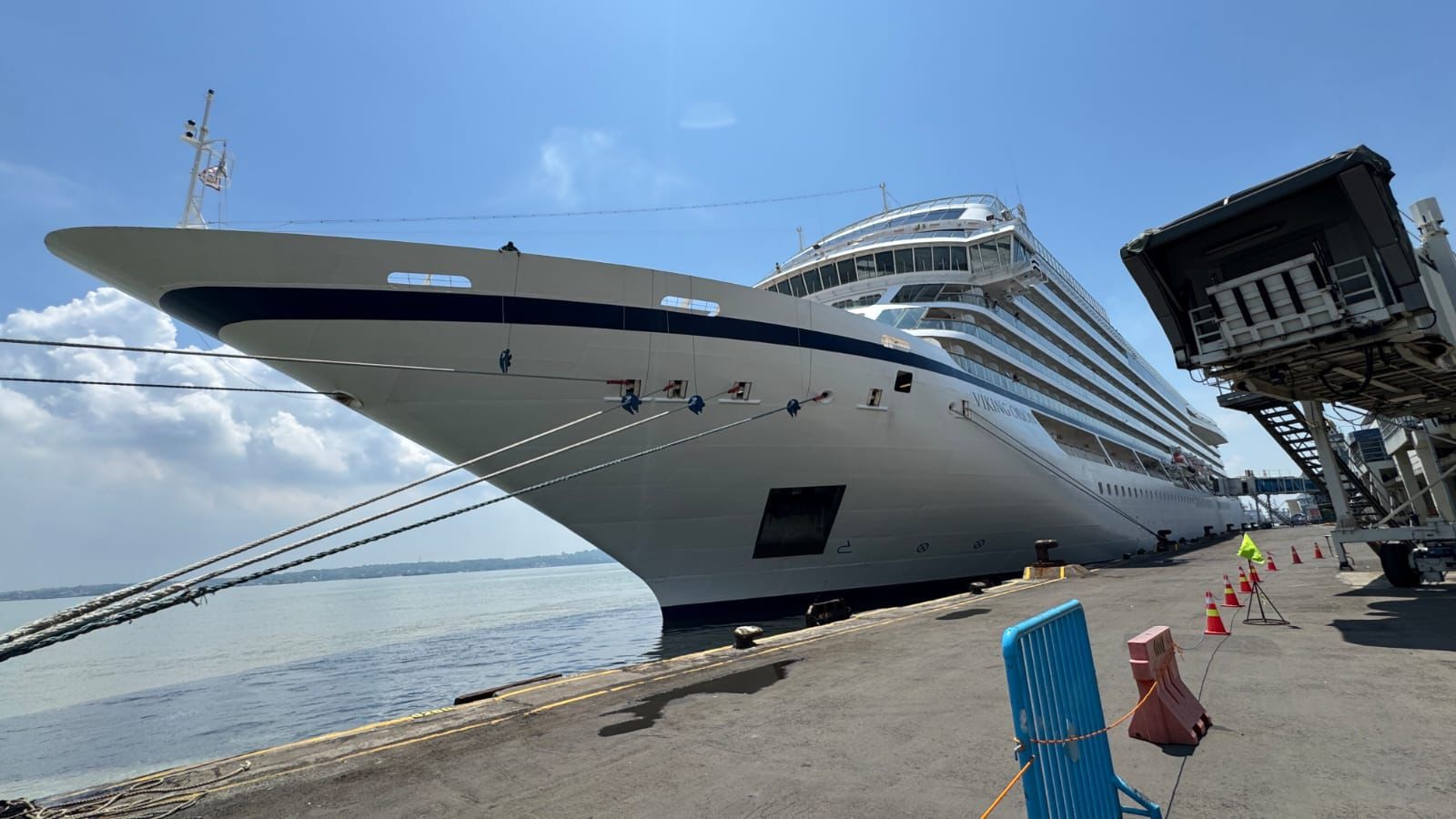 Viking Orion Merapat, Dua Kapal Pesiar Kunjungi Tanjung Perak dalam Sepekan