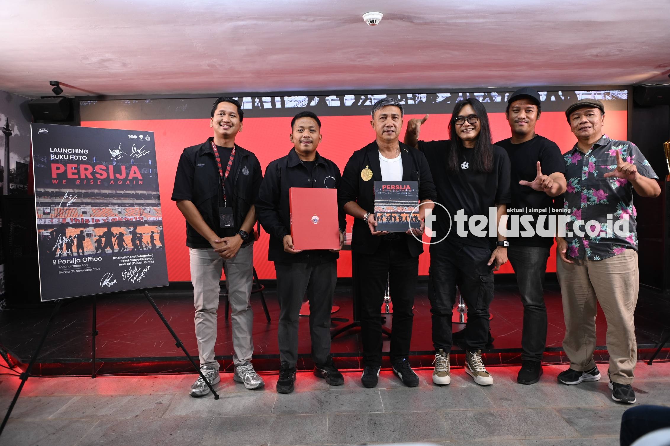 Sambut Hari Jadi ke-97, Persija Resmi Luncurkan Karya Buku Foto Berjudul Persija: We Rise Again