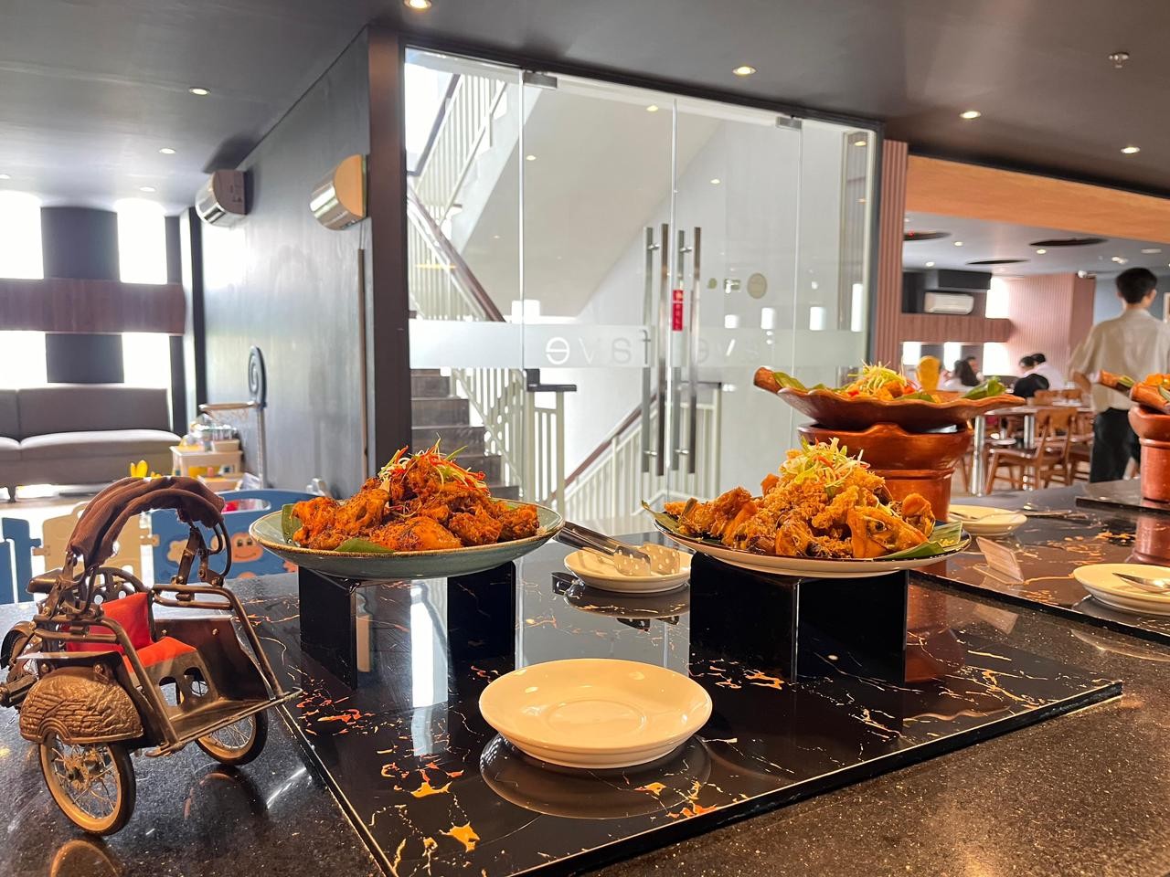 Makan Bareng Genks, Buffet Siang Terjangkau dari Favehotel Rungkut Surabaya