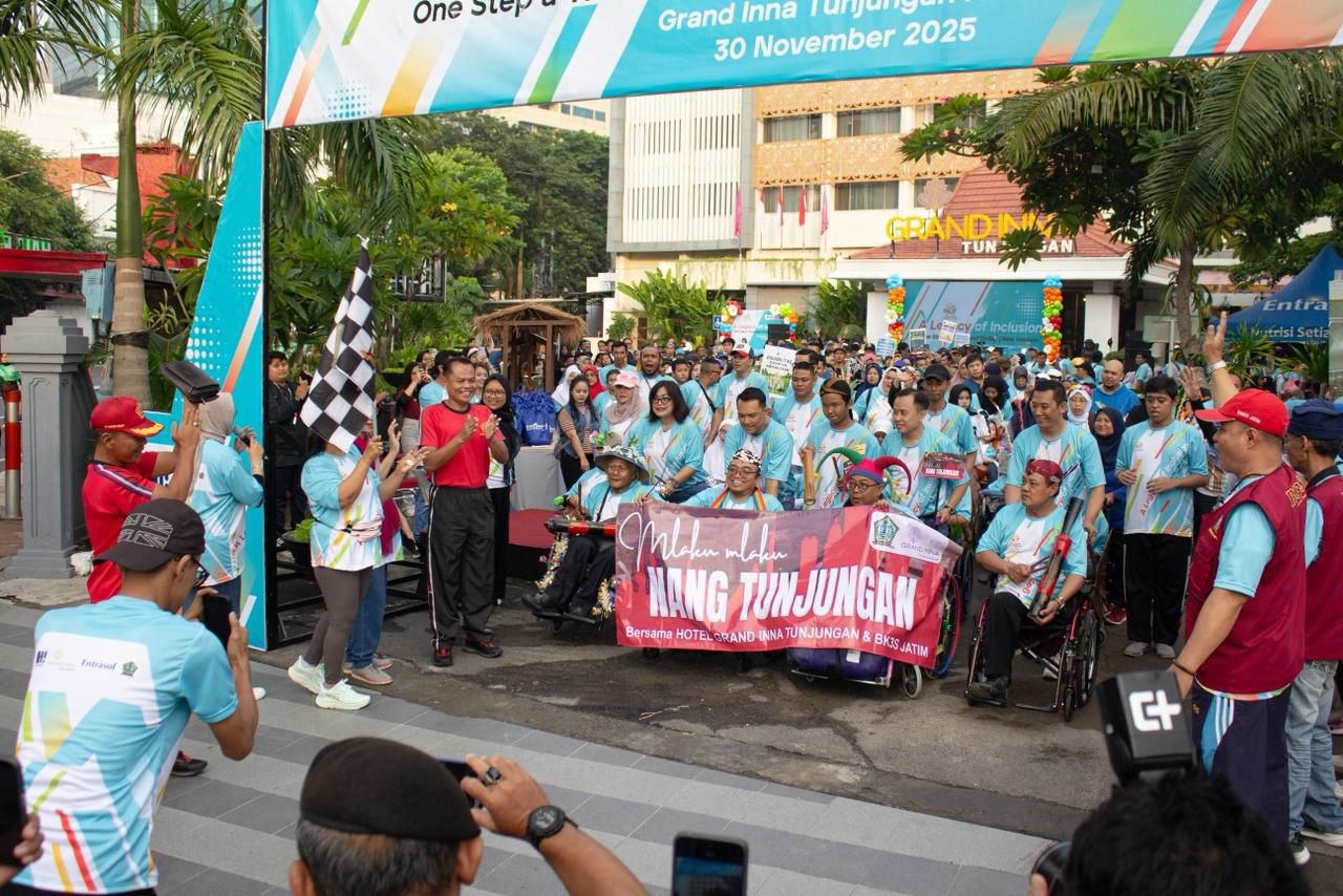 Grand Inna Tunjungan Rayakan 45 Tahun Lewat Fun Walk Inklusif Bersama Lansia dan Difabel