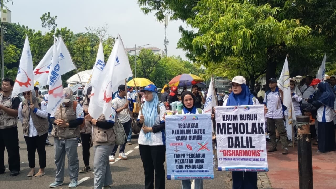 Geruduk Mahkamah Agung, Buruh Minta Pengurus Serikat PT YMMA Dipekerjakan Kembali