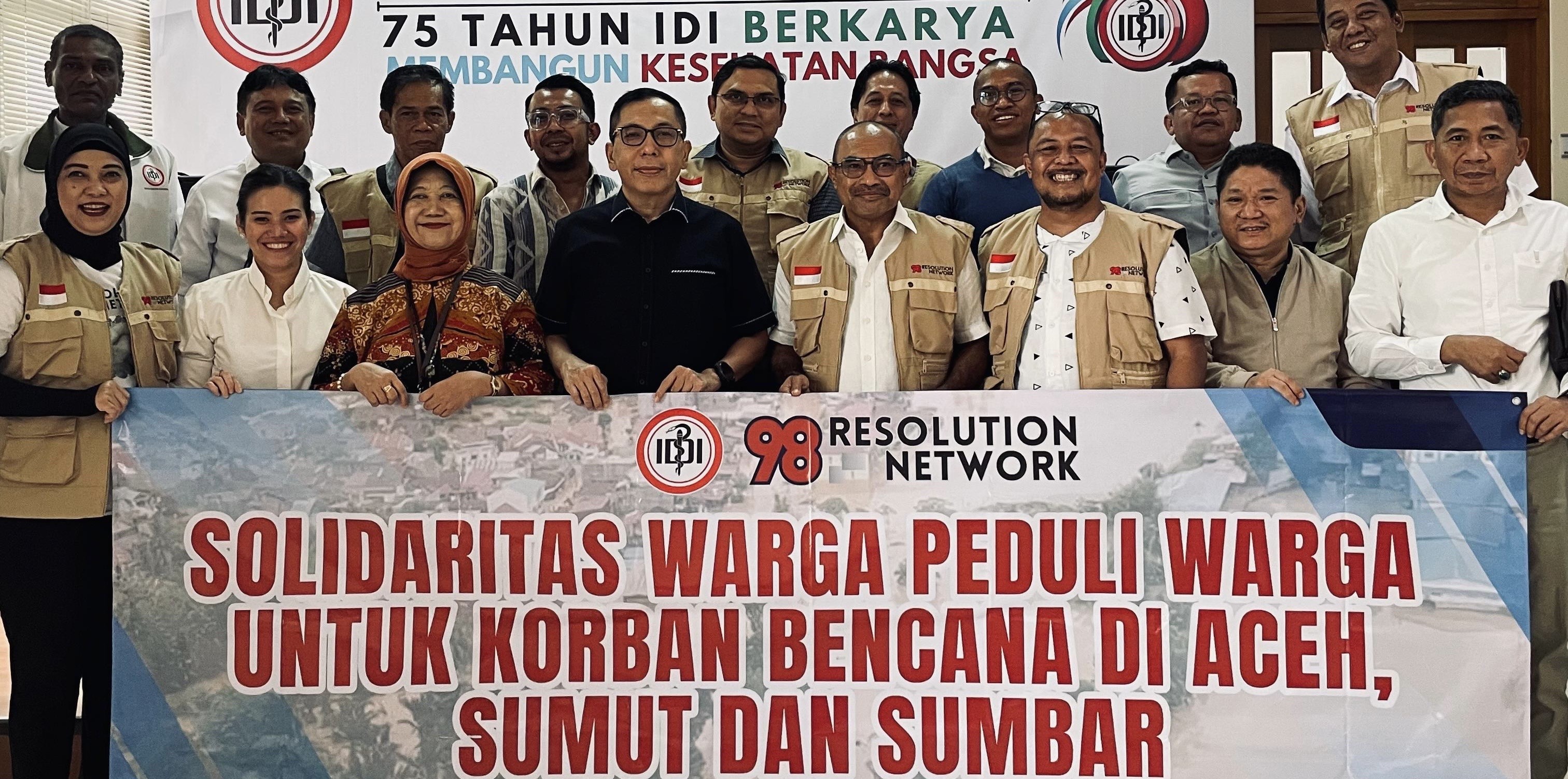 Eksponen 98 Percayakan Rp98 Juta ke PB IDI untuk Tangani Kesehatan Korban Bencana