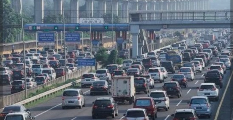 Pemerintah Pastikan Pelaksanaan Pembatasan Kendaraan Angkutan Barang Berjalan Lancar