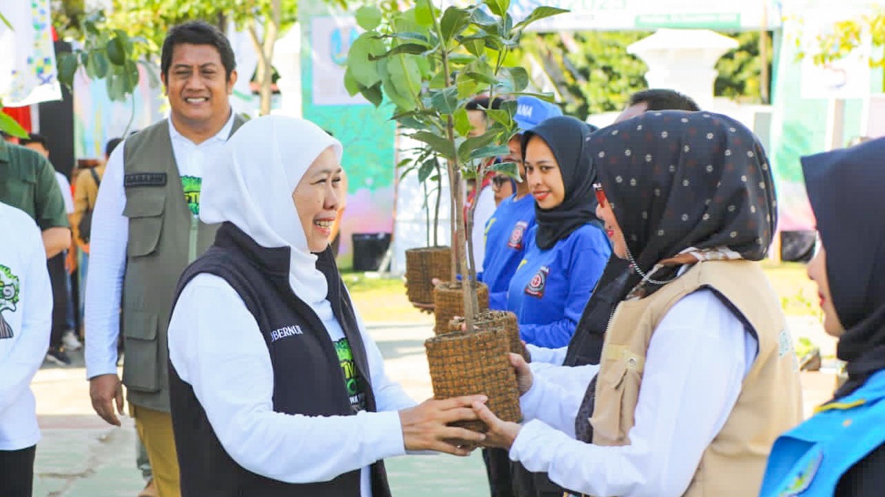 Hari Kesetiakawanan Sosial Nasional di Pacitan, Gubernur Khofifah Padukan Pelestarian Lingkungan