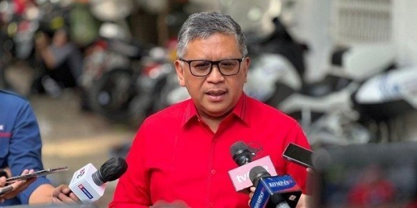 Hasto Tegaskan Bendera Sah Hanya Merah Putih, Ingatkan Jangan Politisasi Bencana Aceh