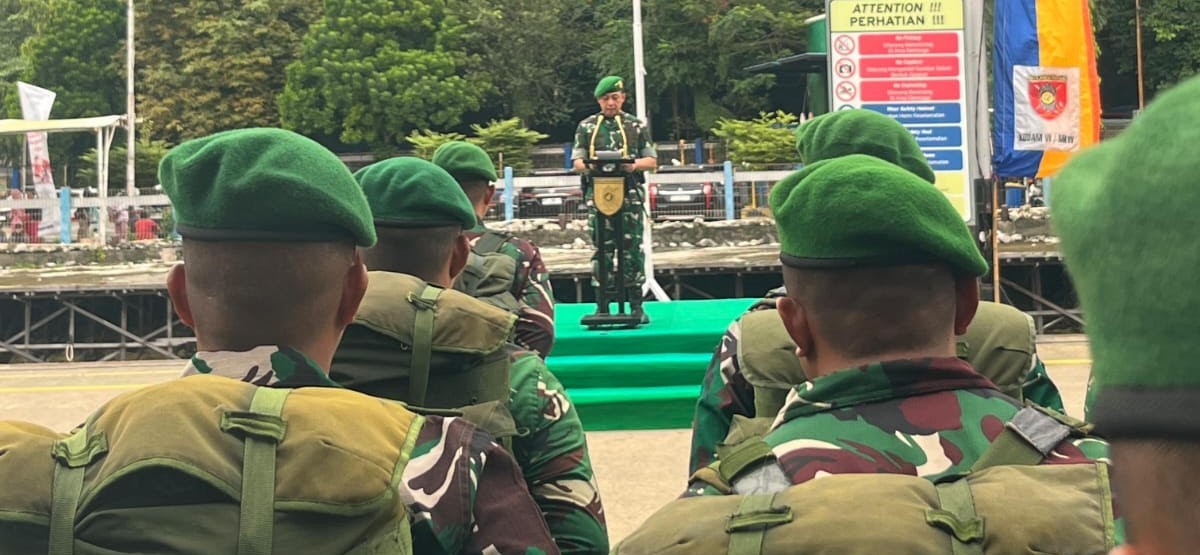 Sinergi TNI untuk Negeri, Kapal Perang Koarmada II TNI AL Antar Pasukan TNI AD ke Aceh