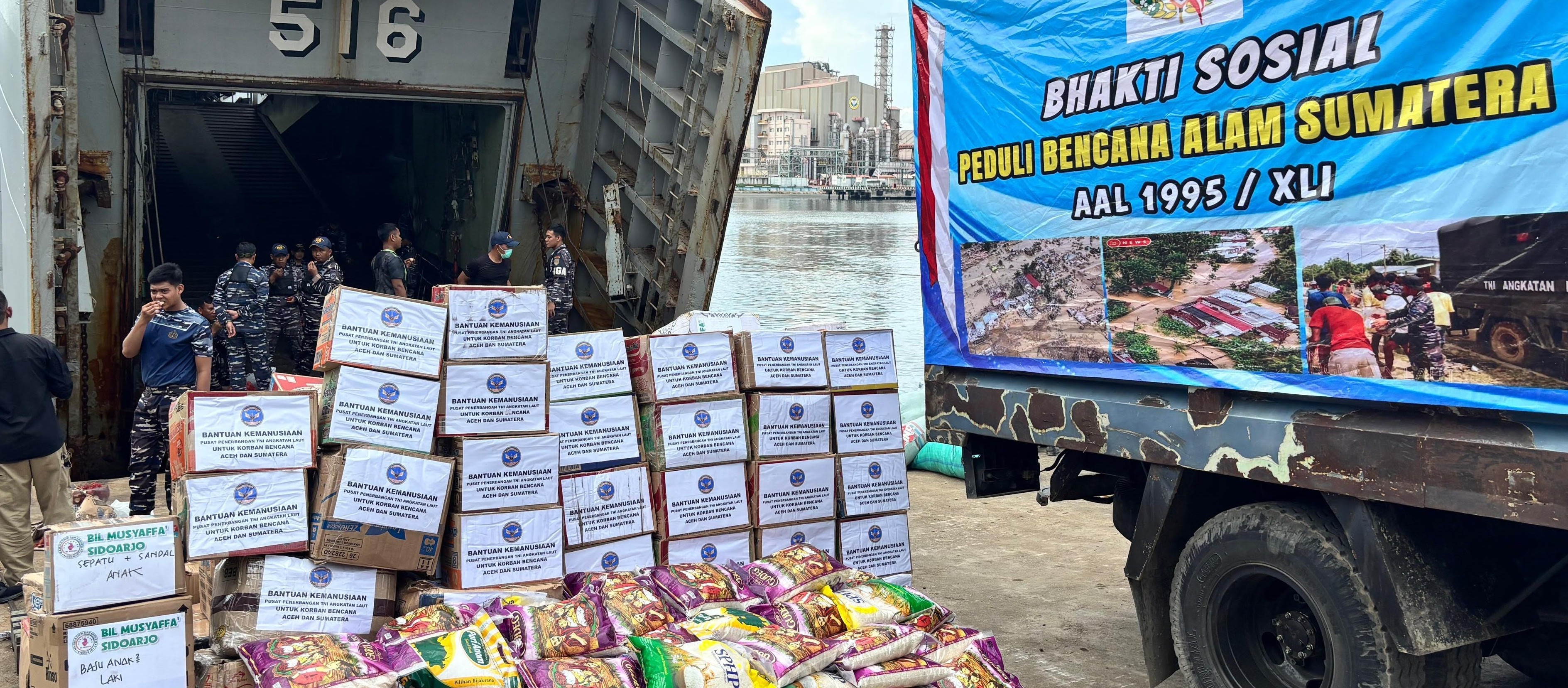 KRI Teluk Banten-516 Hadir Membawa Harapan di Lhokseumaw