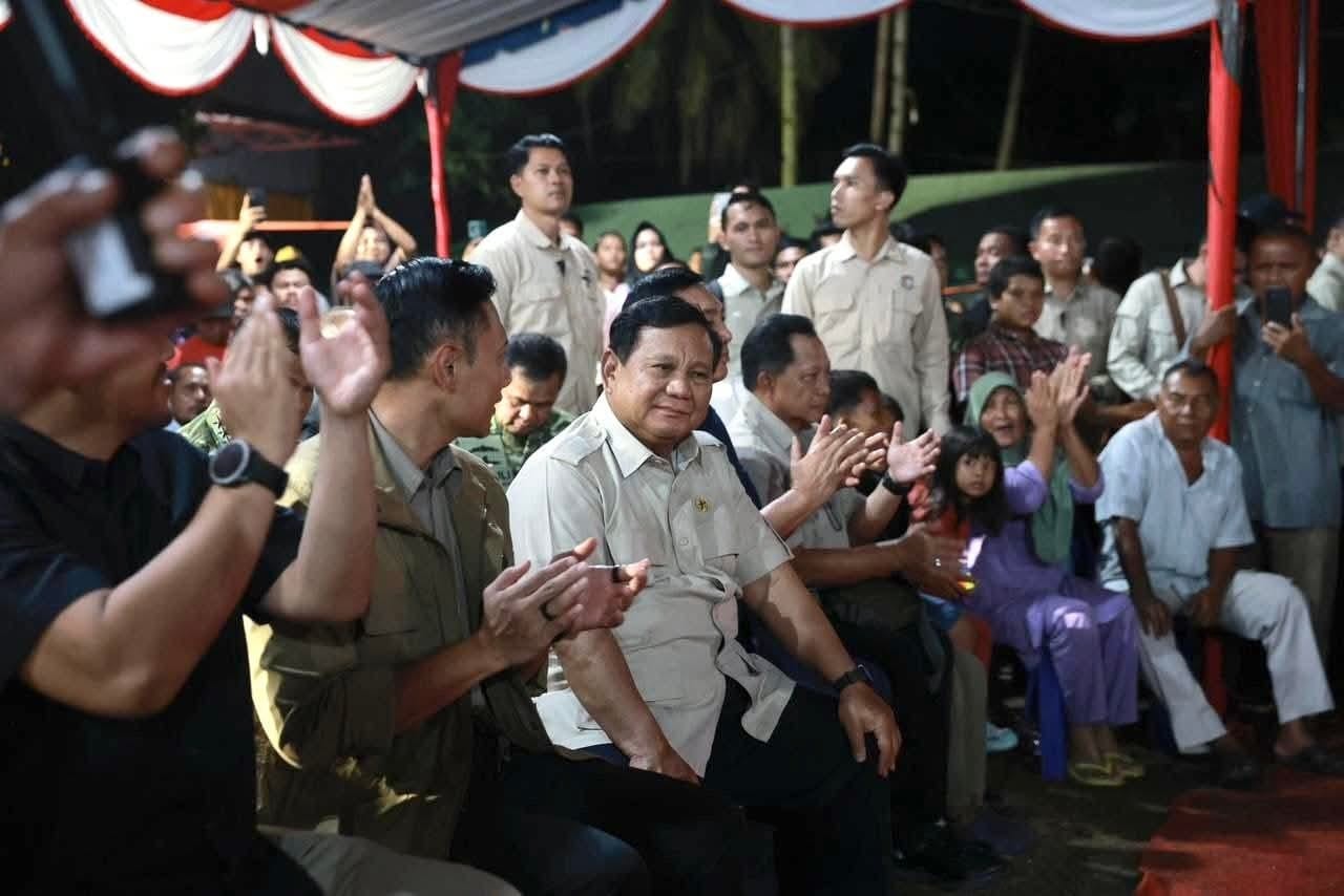 Prabowo Sambut Tahun Baru 2026 Bersama Warga Terdampak Bencana di Taosel