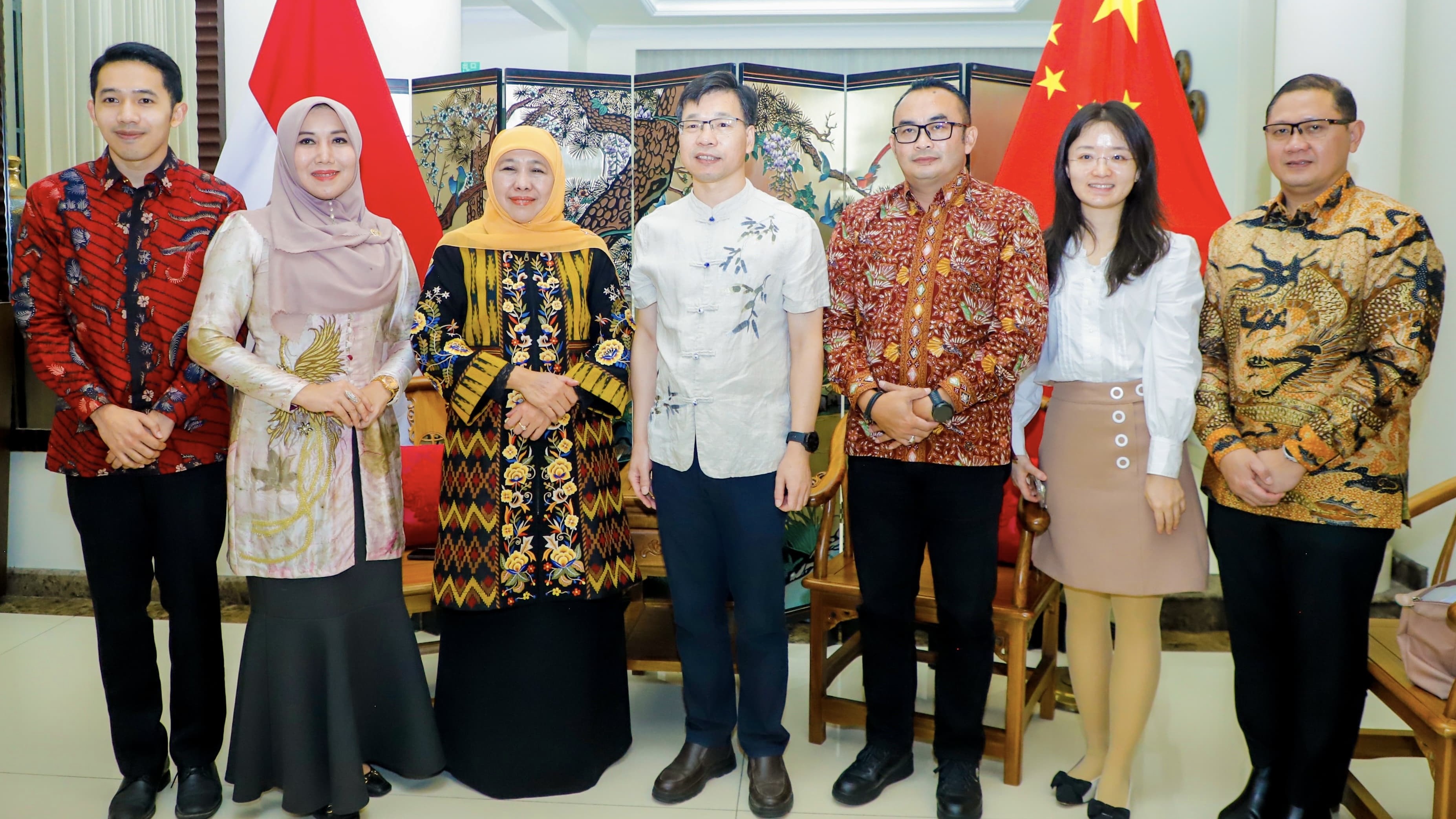 Gubernur Khofifah dan Konjen RRT Kuatkan Kerja Sama Peningkatan SDM dan Perdagangan