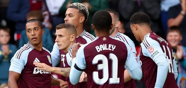 Villa Singkirkan Spurs, Langkah Mulus ke Putaran Keempat FA Cup