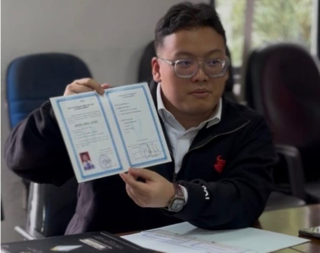 Jawab Tudingan Soal Ijazah, Anggota DPRD Banten Abraham Garuda Tunjukan Ijazah dari SD - S1 di KPUD