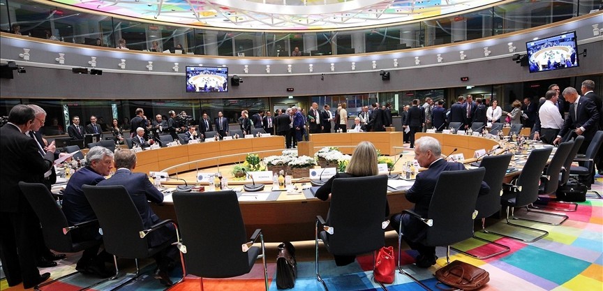 Trump Ancam Tarif Demi Greenland, Uni Eropa Gelar Pertemuan Darurat