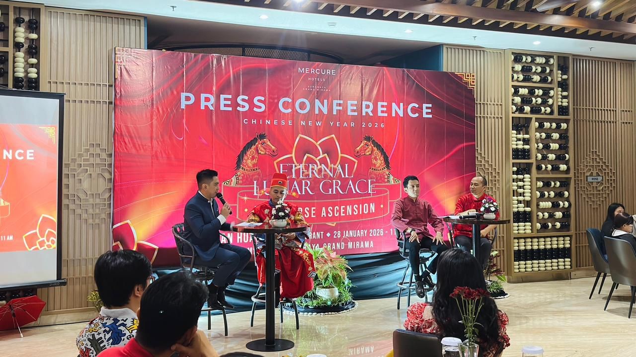 Sambut Tahun Kuda Api, Mercure Surabaya Grand Mirama Hadirkan "Eternal Lunar Grace" yang Megah