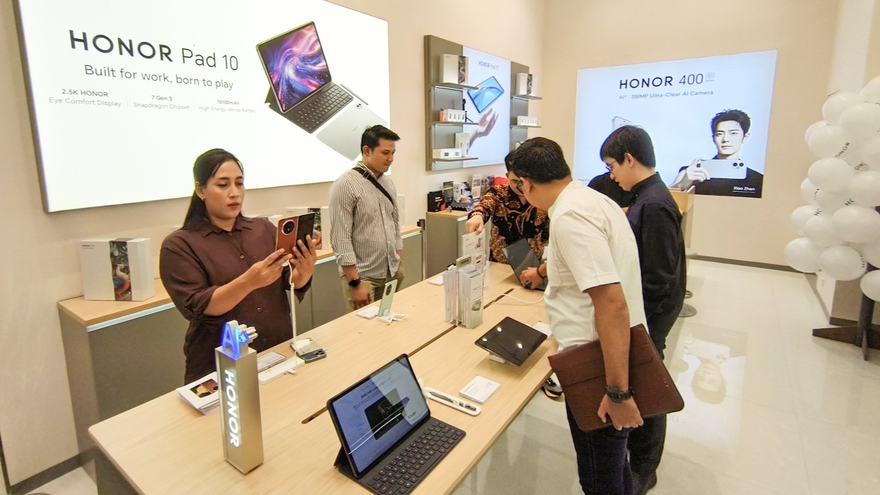 HONOR Experience Store Pertama di Surabaya, Perkuat Layanan & Makin Dekat dengan Konsumen