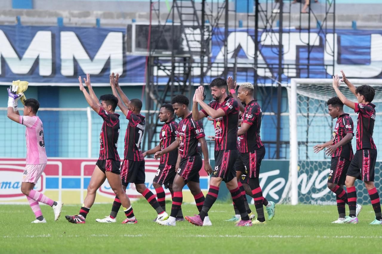 Persipura Hajar Persiku di Kudus, Owen Rahadiyan: Kemenangan Ini Jadi Penghormatan untuk Mettu Dwaramury