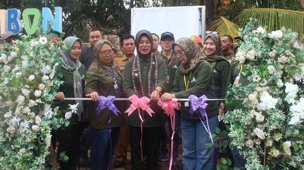 Pengabdian Masyarakat FKH UNAIR di Palembon Resmi Bergulir, Wakil Bupati Bojonegoro Apresiasi Bantuan Ternak