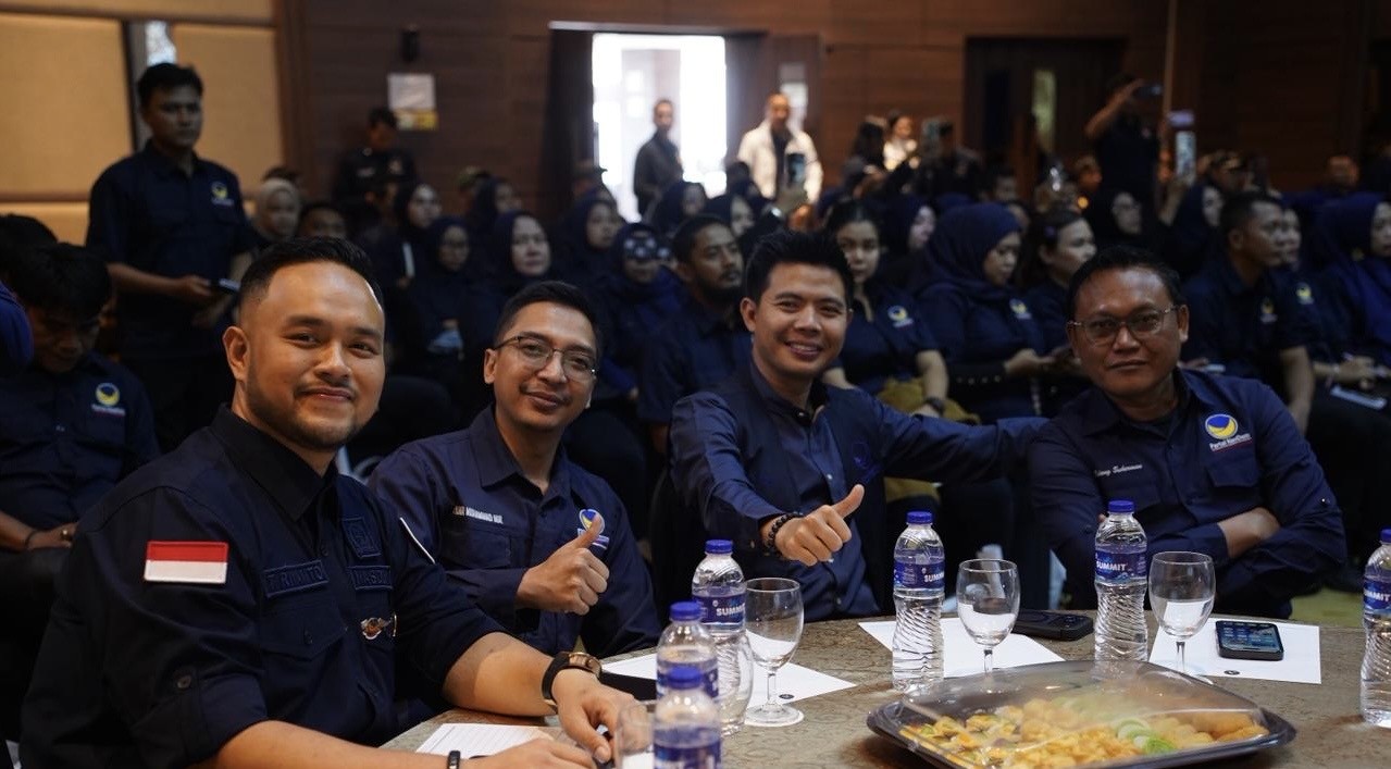 Pelantikan 40 DPC NasDem Bogor, M. Rizky Tekankan Konsolidasi Mesin Pemenangan Partai