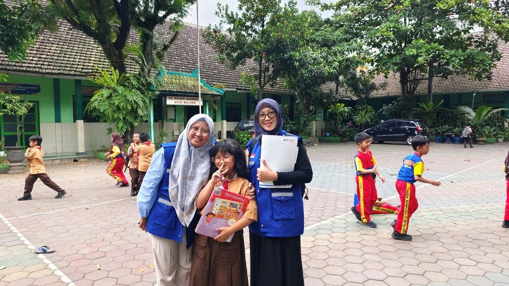 Perkuat Literasi Anak, Pekerja Terminal Petikemas Surabaya Donasikan 800 Buku ke Sekolah Dasar di Malang