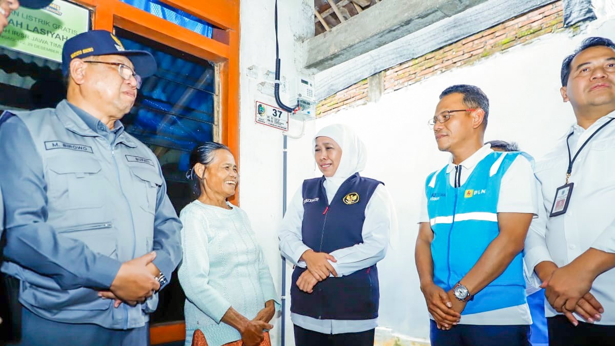 Gubernur Khofifah Percepat Elektrifikasi : Listrik Gratis bagi 3.400 Rumah Tangga Miskin di Jatim
