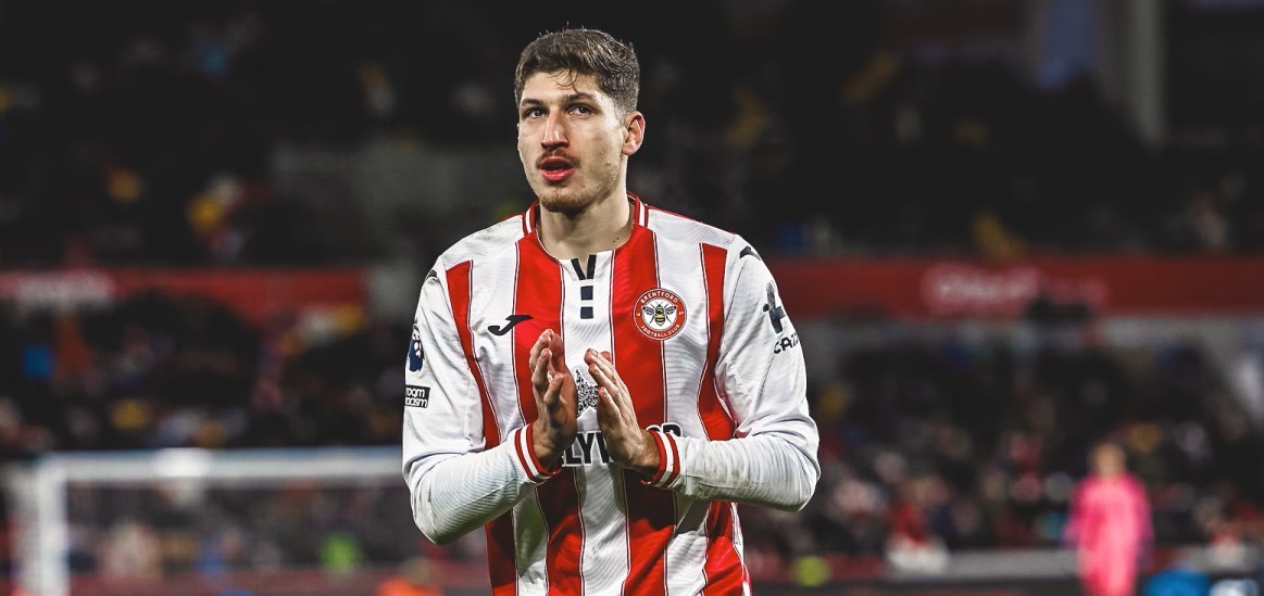 Brentford Menangi Drama Lima Gol, Taklukkan Newcastle 3-2 di St. James’ Park