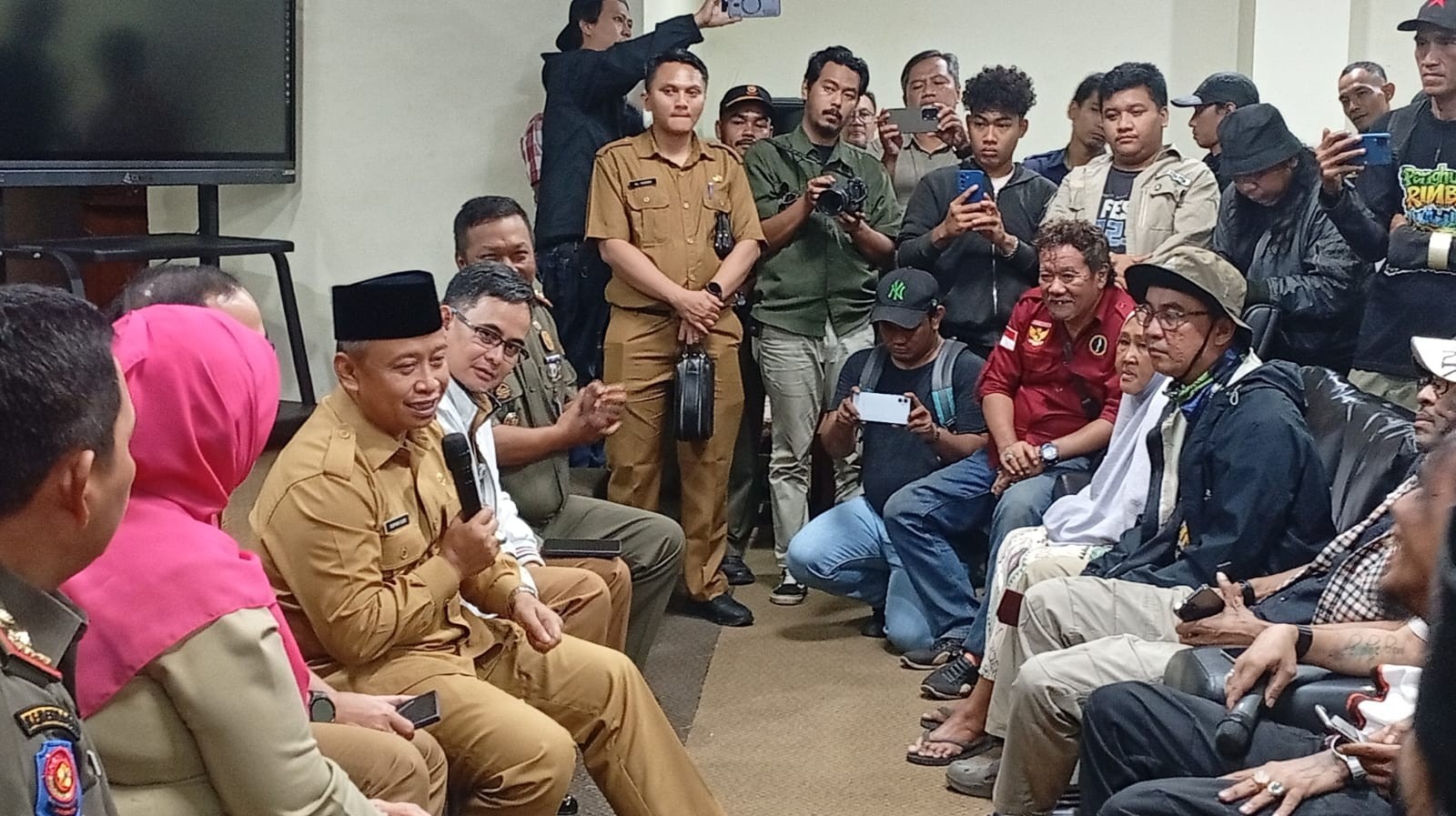 Soal Tuntutan UHC, Pemkot Depok Buka Hotline dan Pastikan Jaminan Kesehatan Warga