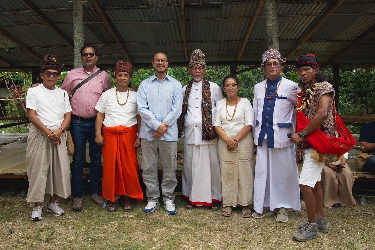 Tempuh Jalan Damai, Masyarakat Adat Toraja Fasilitasi Sidang Pemulihan Adat untuk Pandji Pragiwaksono