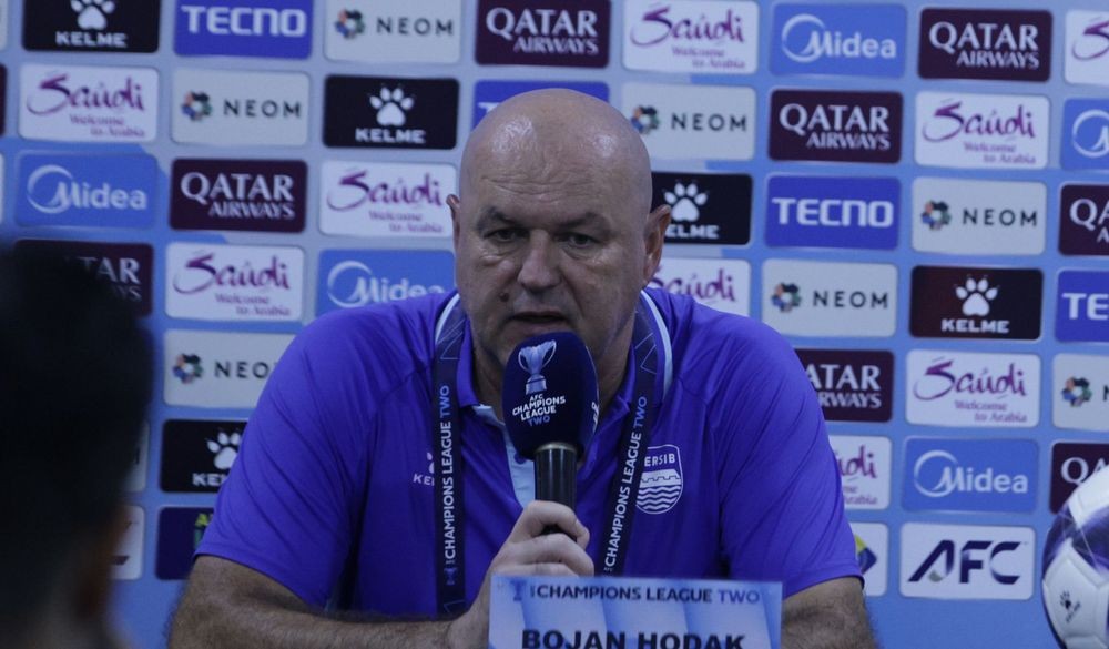 Kericuhan di GBLA, Bojan Hodak Kesal atas Aksi Rusuh Oknum Suporter Persib