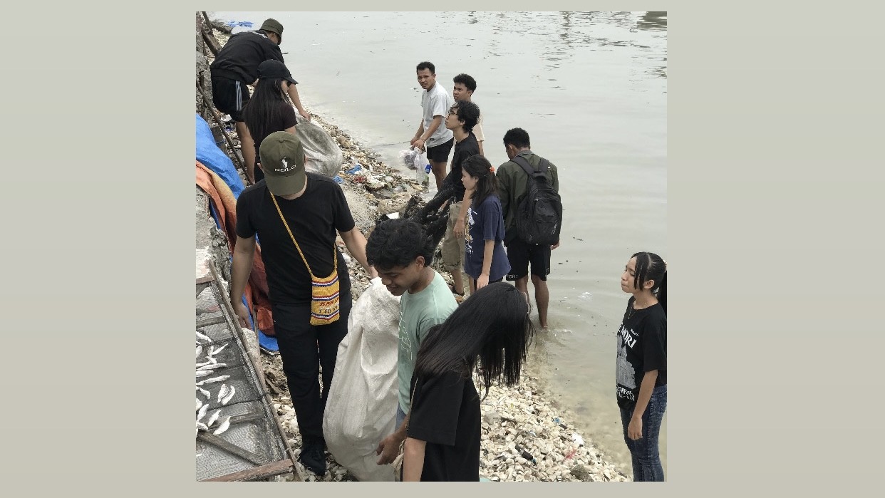 Menjemput Asa di Pesisir Kenjeran: Aksi kecil PMKRI Surabaya Wujudkan Penguatan Ekologis