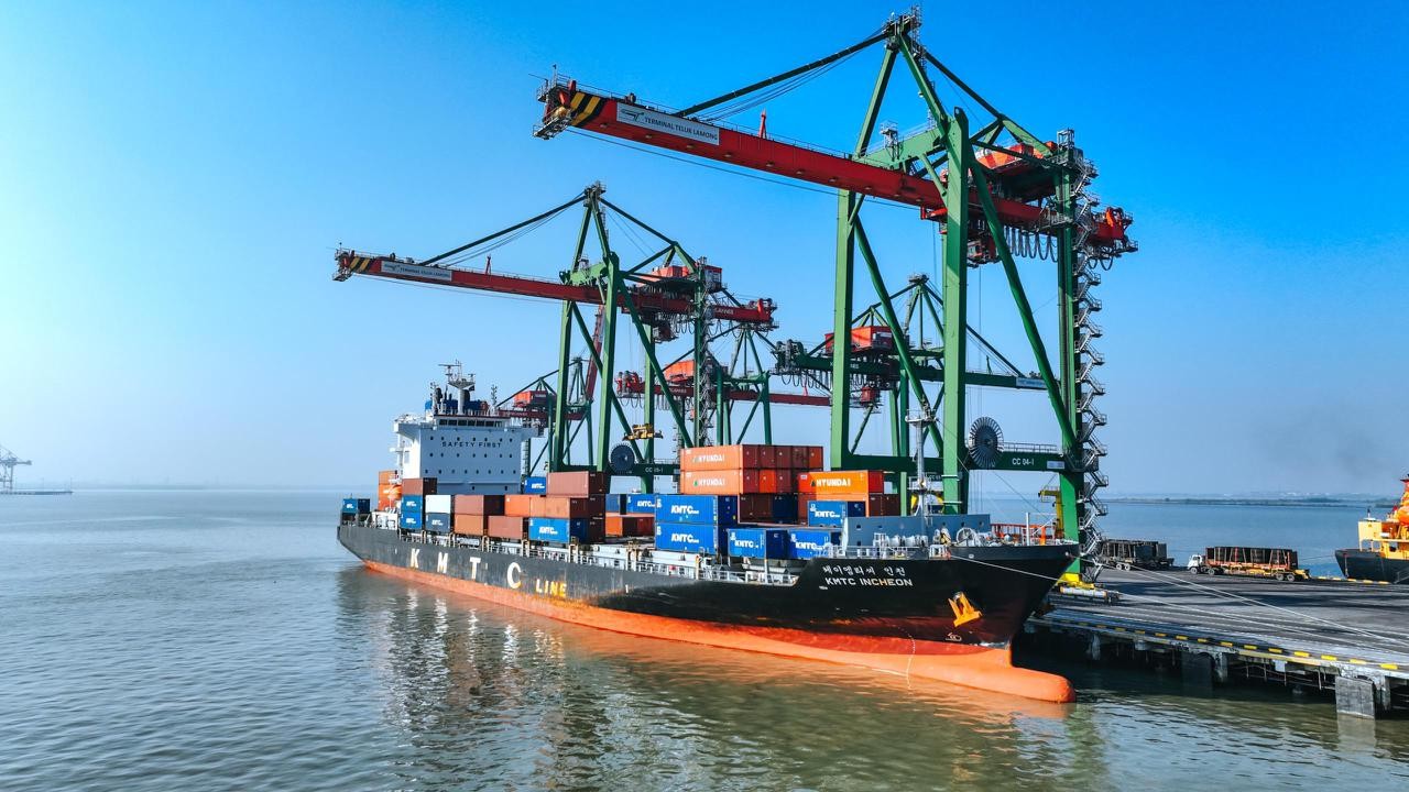 Awal Tahun Mengesankan, Arus Petikemas Terminal Teluk Lamong Tumbuh Sembilan Persen