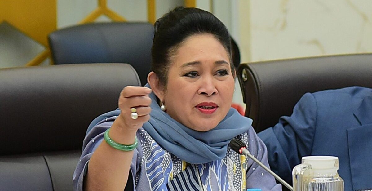 Blusukan Ke Jateng, Titiek Soeharto Soroti Kebersihan dan Penataan PPP Tegalsari Tegal