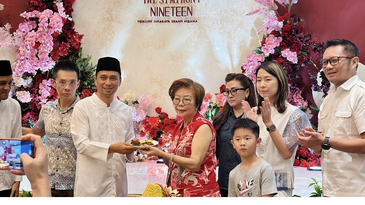 The Symphony of Nineteen, 19 Tahun Mercure Surabaya Grand Mirama Harmoni dalam Kebersamaan