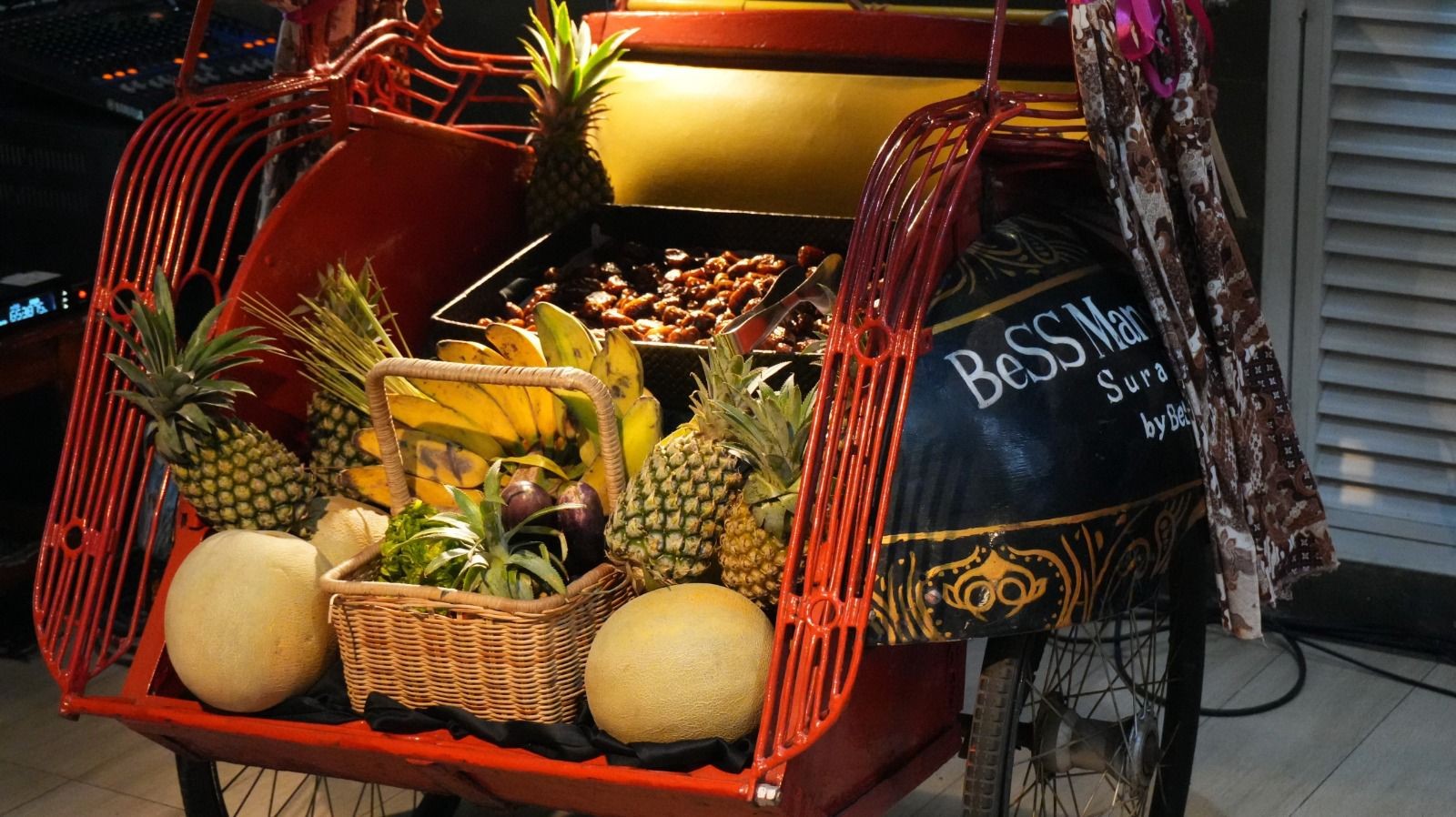 Bernostalgia di Ketinggian: BeSS Mansion Hotel Surabaya Hadirkan "Kampoeng Jadoel Muslim"