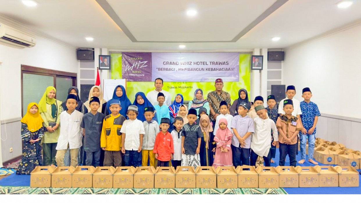 Grand Whiz Hotel Trawas Perkuat Komitmen Sosial di Bulan Ramadan