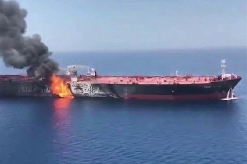 Iran Klaim Gempur hingga Hancur Kapal Tanker AS di Teluk Persia