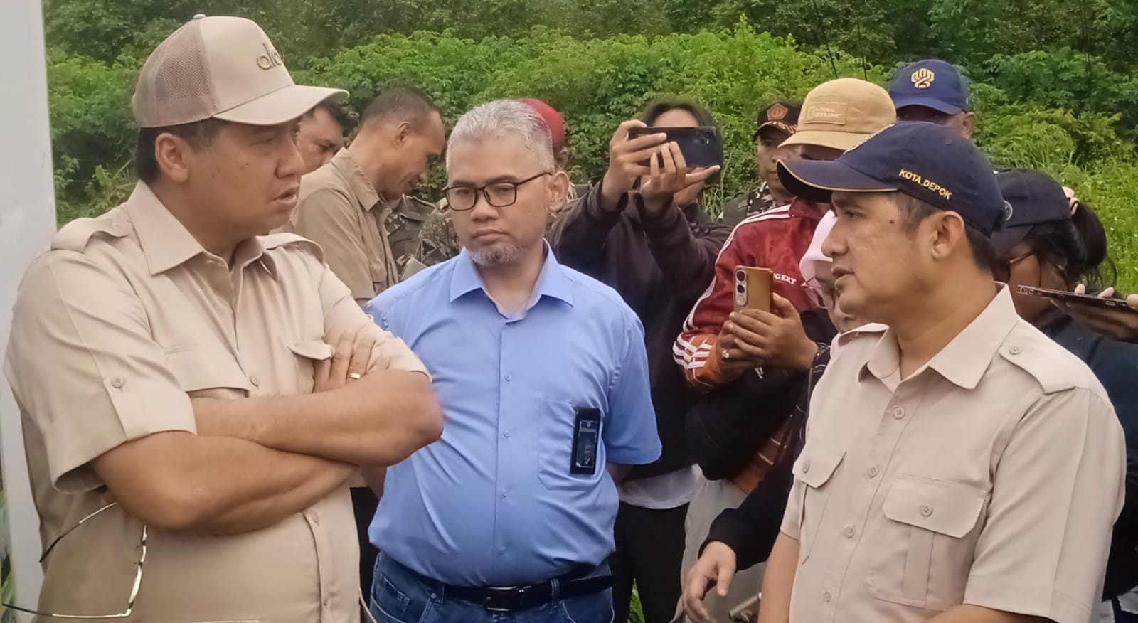 Maruarar Sirait Bersama Wakil Wali Kota Depok Tinjau Lahan Rusun MBR di Sukmajaya