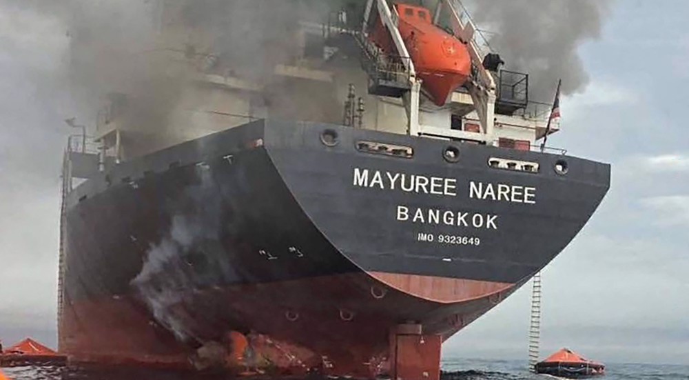 Abaikan Peringatan, IRGC Serang 2 Kapal di Selat Hormuz
