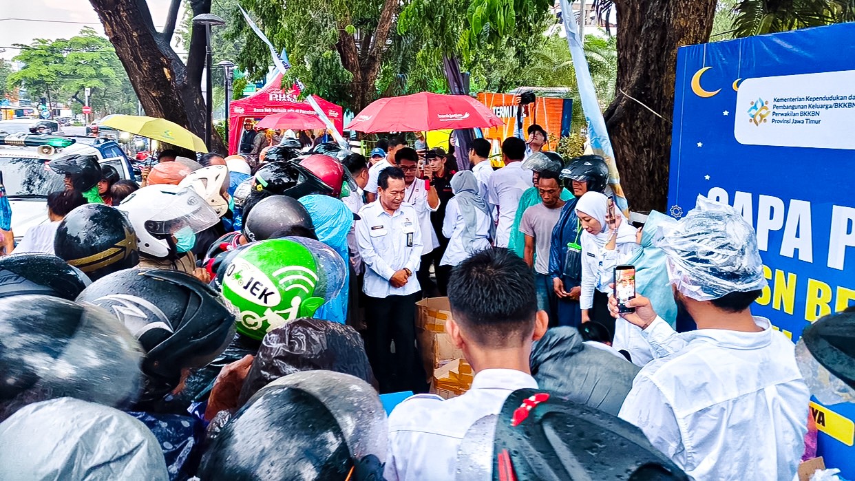 Masyarakat Berbondong-bondong Datangi Posko Mudik Kemendukbangga/BKKBN Jatim