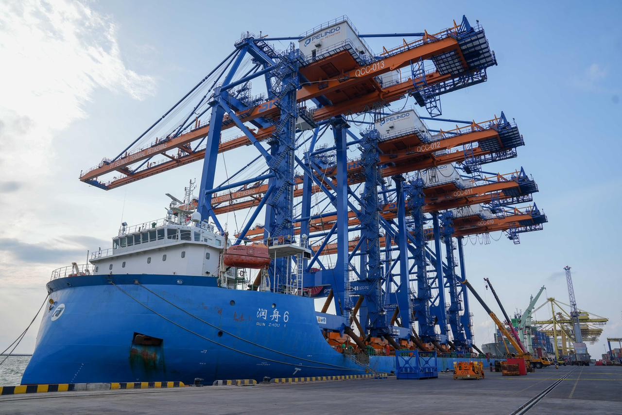 Pelindo Tambah Empat Quay Container Crane di Terminal Peti Kemas Semarang