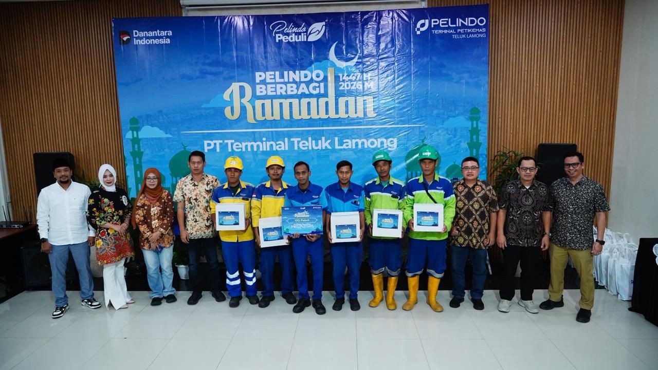 TTL Salurkan Paket Sembako, Santunan Anak Yatim dan Takjil pada Program Pelindo Berbagi Ramadan