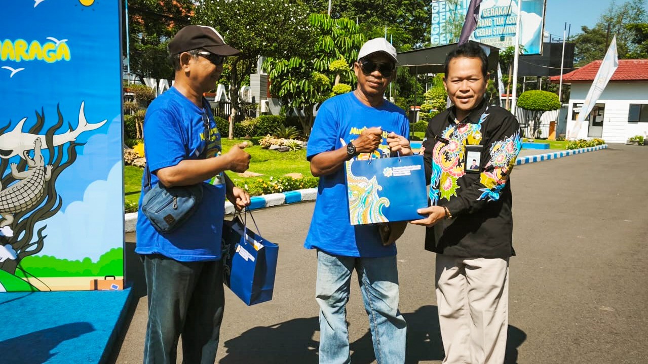 Prinsip "Asah, Asih, Asuh": Kemendukbangga/ BKKBN Jatim Lepas Armada Mudik Gratis