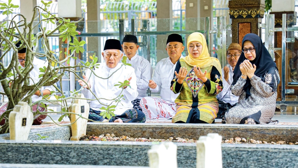 Jelang Idul Fitri 1447 H, Gubernur Khofifah Silaturahmi ke Ponpes Tebuireng & Tambakberas Jombang