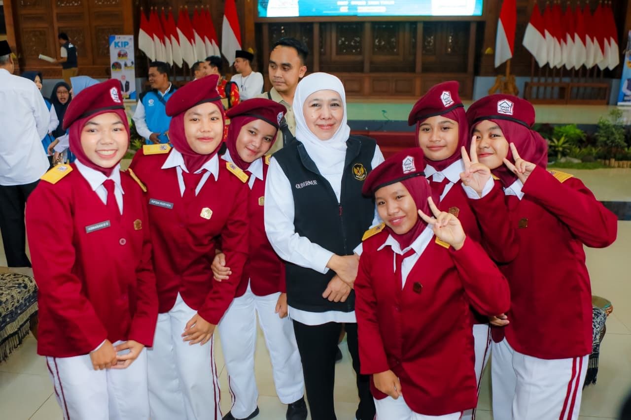 Gubernur Khofifah Tegaskan Keberpihakan pada Sekolah Rakyat di Tengah Safari Ramadan 1447 H