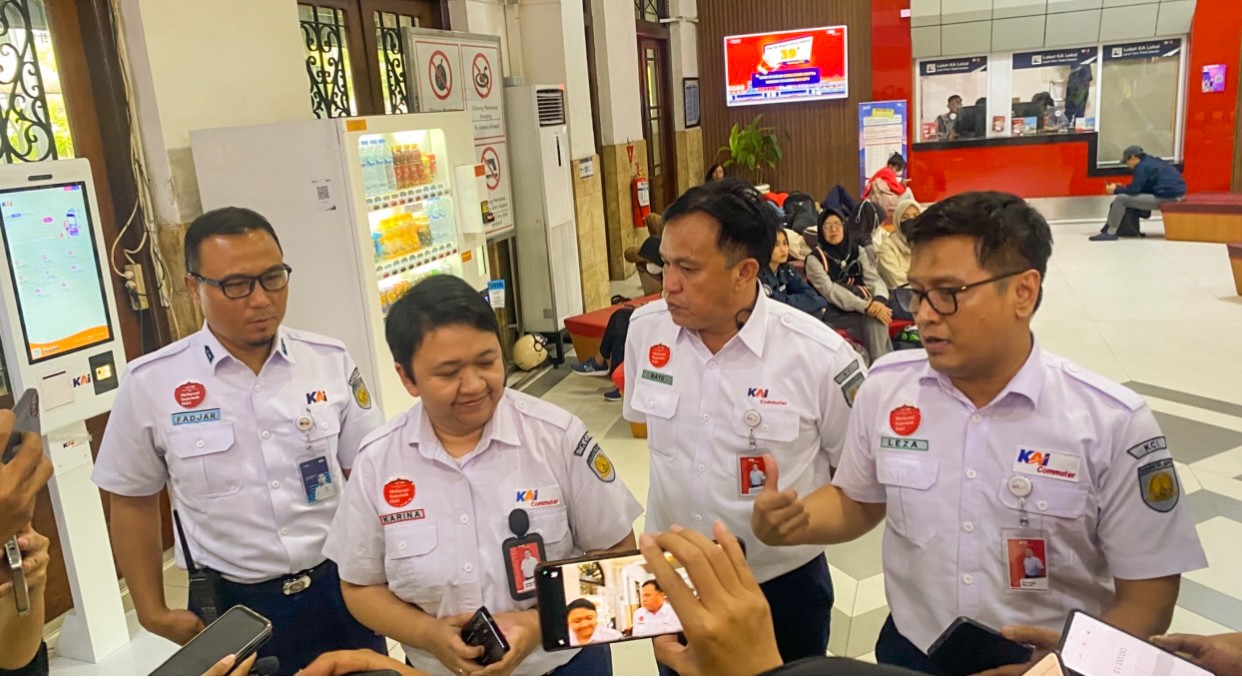 35.223 Pengguna Sukses Dilayani Commuter Line Area VIII Surabaya sampai H-1 Lebaran