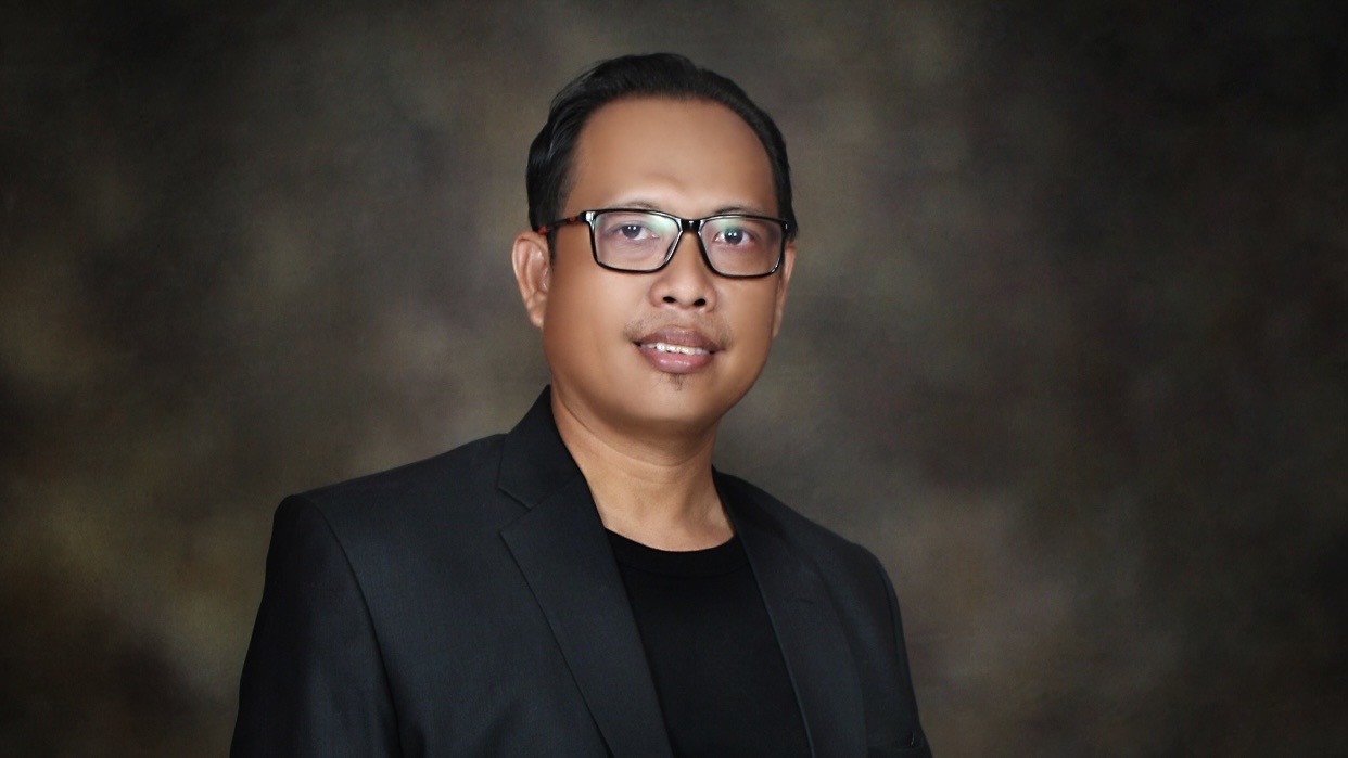 Saat Hati Sefrekuensi dengan Langit