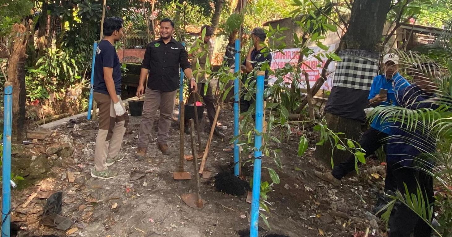 Lewat Satu Minggu Satu Pohon, Eks TPS Liar di Cimanggis Kini Jadi Ruang Hijau